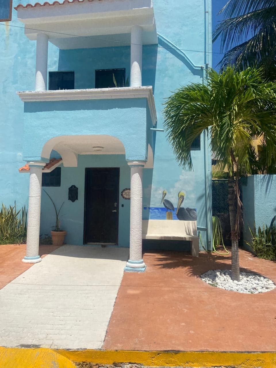 Torre Pelicano — exterior
